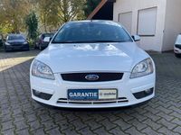 Gebraucht Ford Focus Style 109 PS (80 kW) 2007 Weiß Kombi