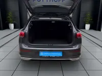 Gebraucht VW Golf VIII Move 150 PS (110 kW) 2024 Grau Limousine