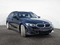 Używany BMW 330 245 KM (180 kW) 2023 Czarny Sedan/Limuzyna