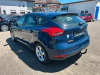 Gebraucht Ford Focus 101 PS (74 kW) 2016 Blau Limousine