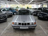 Gebraucht BMW 525 143 PS (105 kW) 1993 Grau Limousine