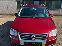 Gebraucht VW Touran 140 PS (102 kW) 2007 Rot Van / Kleinbus