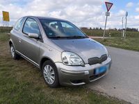 Gebraucht Toyota Yaris 65 PS (47 kW) 2003 Silber Kleinwagen