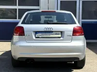 Gebraucht Audi A3 Attraction 125 PS (91 kW) 2011 Silber Kleinwagen
