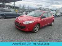 Gebraucht Renault Mégane 101 PS (74 kW) 2011 Rot Limousine