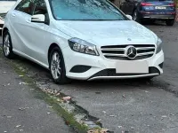 Gebraucht Mercedes A200 136 PS (100 kW) 2014 Weiß Kleinwagen