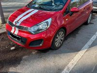 Gebraucht Kia Rio Attract 86 PS (63 kW) 2013 Rot Kleinwagen