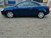 Gebraucht VW Eos 140 PS (102 kW) 2006 Blau Cabrio
