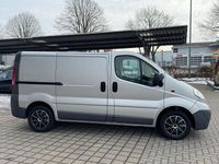Gebraucht Opel Vivaro 90 PS (66 kW) 2014 Silber Van / Kleinbus
