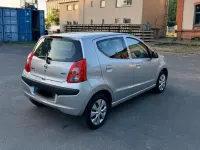Gebraucht Nissan Pixo 75 PS (55 kW) 2012 Silber Kleinwagen