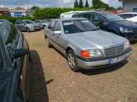 Gebraucht Mercedes C180 122 PS (89 kW) 1994 Silber Limousine