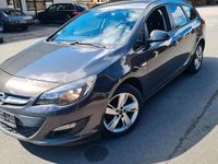 Gebraucht Opel Astra Edition 140 PS (102 kW) 2012 Grau Kombi