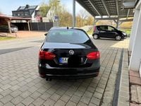 Gebraucht VW Jetta Comfortline 160 PS (117 kW) 2011 Schwarz Limousine