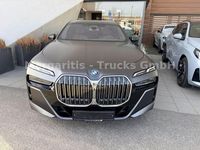 Gebraucht BMW 750e Performance 489 PS (359 kW) 2024 Grau Limousine