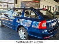 Gebraucht Skoda Octavia Classic 102 PS (75 kW) 2009 Blau Kombi