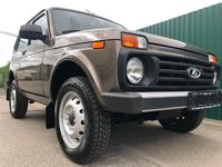 Neu Lada niva 83 PS (61 kW) 2026 Braun SUV