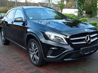 gebraucht Mercedes GLA180 Auto/Navi/Pano/Night/Xenon/ SD/1.Hand