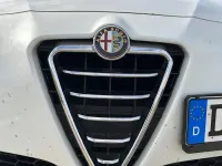 Gebraucht Alfa Romeo Giulietta Super 120 PS (88 kW) 2011 Weiß Kleinwagen