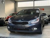 Gebraucht Kia Ceed 135 PS (99 kW) 2013 Grau Kleinwagen