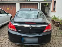 Gebraucht Opel Insignia 140 PS (102 kW) 2009 Schwarz Limousine