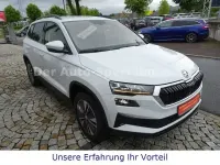 Gebraucht Skoda Karoq Tour 150 PS (110 kW) 2023 Weiß SUV