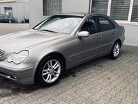 Gebraucht Mercedes C200 163 PS (119 kW) 2002 Beige Limousine