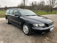 Używany Volvo V70 140 KM (102 kW) 2001 Czarny Kombi