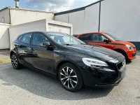 Gebraucht Volvo V40 122 PS (89 kW) 2018 Schwarz Limousine
