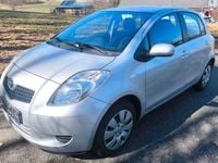Gebraucht Toyota Yaris 87 PS (63 kW) 2007 Silber Kleinwagen