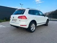 Gebraucht VW Touareg 245 PS (180 kW) 2014 Weiß SUV