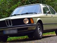 Używany BMW 318 102 KM (75 kW) 1980 Zielony Sedan/Limuzyna