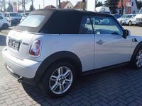 Gebraucht Mini Cooper Cabriolet 122 PS (89 kW) 2013 White silver metallic Cabrio
