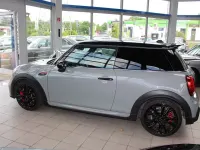 Gebraucht Mini John Cooper Works 231 PS (169 kW) 2021 Moonwalk grey (metallic) Kleinwagen