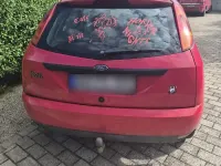 Gebraucht Ford Focus 100 PS (73 kW) 1999 Rot Limousine
