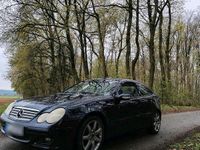 Gebraucht Mercedes C200 170 PS (125 kW) 2006 Blau Coupé