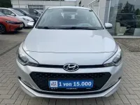 Gebraucht Hyundai i20 75 PS (55 kW) 2017 Silber Limousine