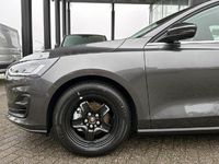 Neu Ford Focus Titanium 125 PS (91 kW) 2026 Grau Limousine