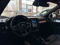Gebraucht Volvo XC40 Core 163 PS (119 kW) 2022 Schwarz SUV