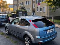Używany Ford Focus 80 KM (58 kW) 2006 Niebieski Coupe