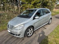 Gebraucht Mercedes B200 140 PS (102 kW) 2006 Silber Van / Kleinbus