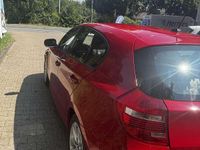 Gebraucht BMW 116 122 PS (89 kW) 2011 Rot Kleinwagen