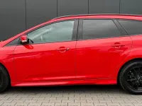 Gebraucht Ford Focus ST-Line 125 PS (91 kW) 2018 Rot Kombi