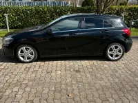 Gebraucht Mercedes A180 122 PS (89 kW) 2013 Schwarz Kleinwagen