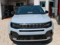 Neu Jeep Avenger EV Summit 114 kW (156 PS) 2026 Concrete grey SUV