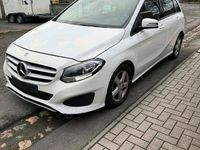Gebraucht Mercedes B160 90 PS (66 kW) 2017 Weiß Van / Kleinbus
