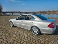 Gebraucht Mercedes E500 Elegance 306 PS (225 kW) 2004 Silber Limousine