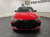 Gebraucht Audi RS3 Sport 400 PS (294 kW) 2025 Rot Limousine