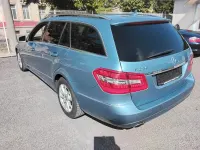 Gebraucht Mercedes E250 Avantgarde 204 PS (150 kW) 2011 Blau Kombi