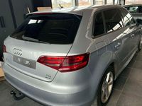 Gebraucht Audi A3 Attraction 110 PS (80 kW) 2014 Silber Limousine