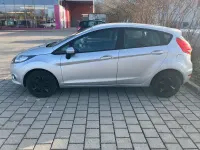 Gebraucht Ford Fiesta Trend 82 PS (60 kW) 2009 Silber Limousine